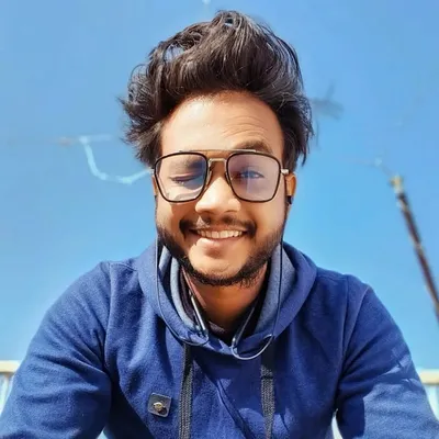 Snehil's SnapShots ๐๏ธ profile
