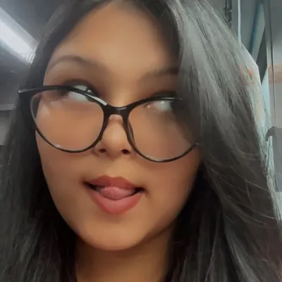 anushka poddar profile
