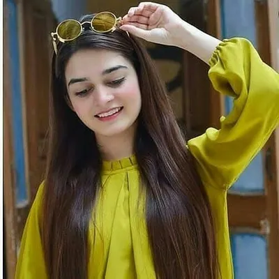 QUeeN kAsHmiRi7 profile