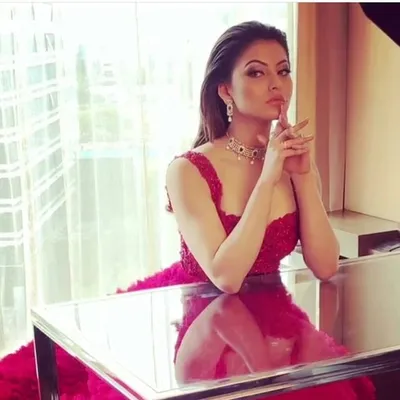 my queen urvashi fan page👸👸👸 profile
