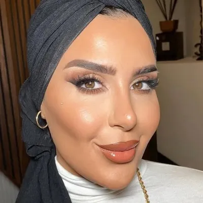 Hoda Mirza profile