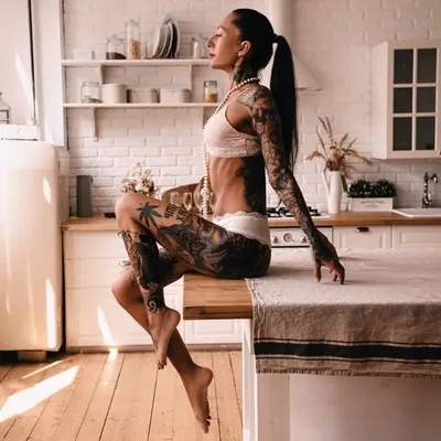 Zhenya ! Artist.Yogini.Massage therapist profile