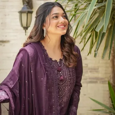 Queen Sanam jung profile