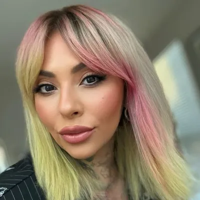 Vena Love Stylist profile