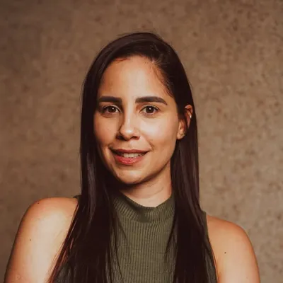 Quézia Araújo Lima | Nutricionista Clínica e Esportiva profile