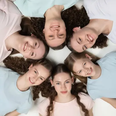 Quiner Sisters Official profile