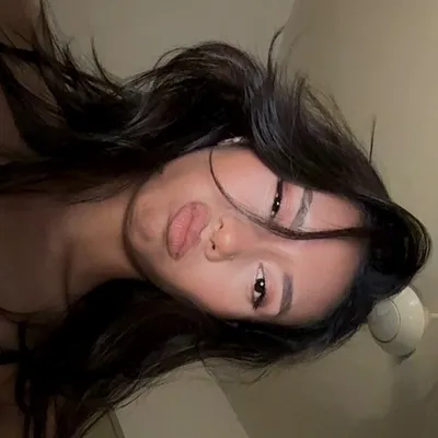 qystina khadeja profile