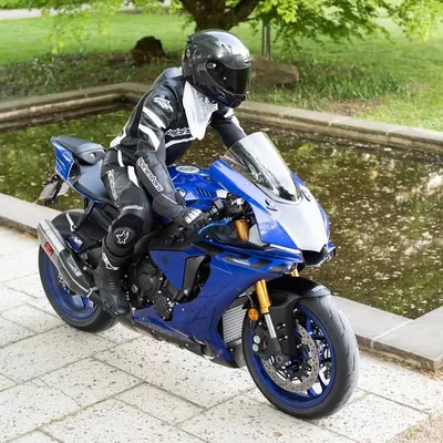 Yamaha R1 RN65 profile