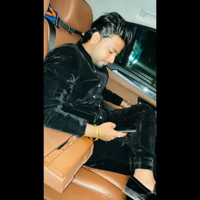 ๐จ๐ฅ๐ข๐๐๐ง ๐ฆ๐ข๐ก๐๐จ profile