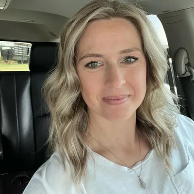 Rachel Hughes profile