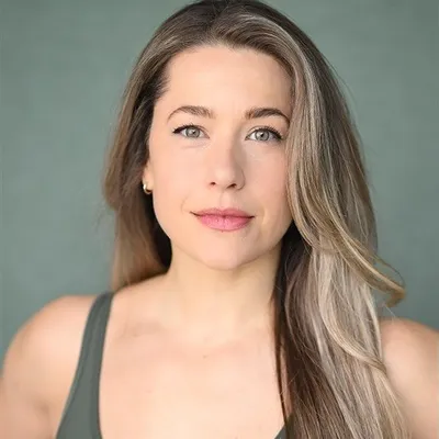 Rachel Elizabeth | Actor | Faith + Fitness Coach profile
