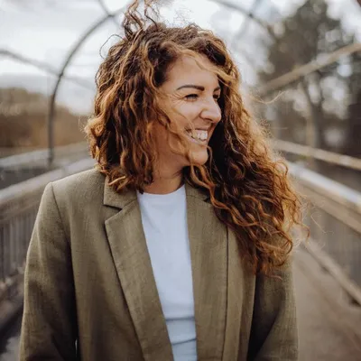 rachel macauley profile