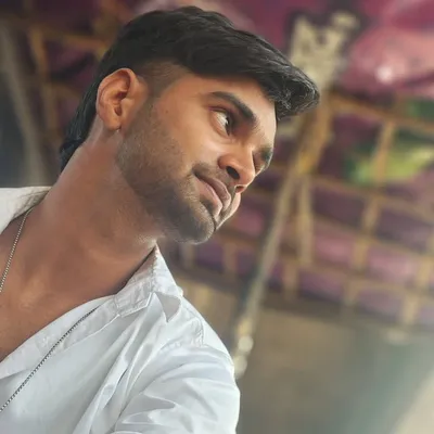 Rachit Rajvanshi..🚩🚩 profile