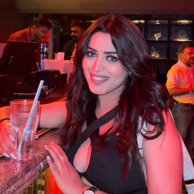 Radhika  🧿