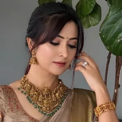 Radhika Pandit profile