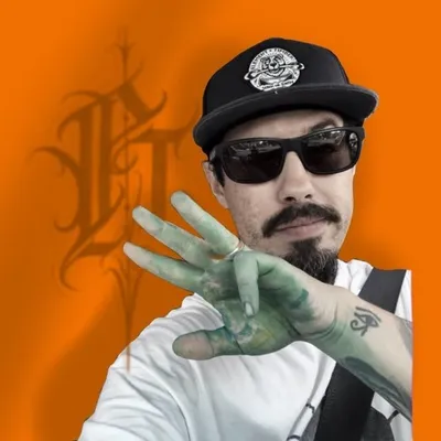 Tatuador Curitiba letras profile