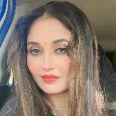 Shikha Raghav profile