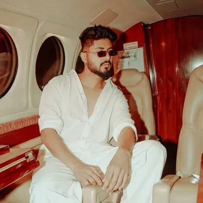 VivEk nEmA ||🍸pHotographer profile