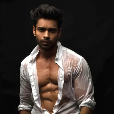 Rahuul tyagi profile