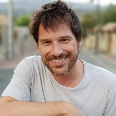 Rai Robledo profile