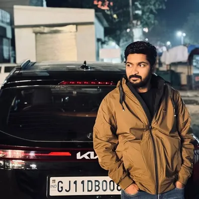 Raj manek 👑 profile