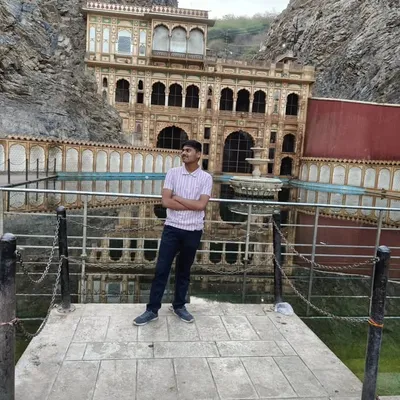 Rajat Chhapiya profile