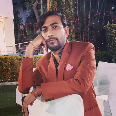 Raj DhAakad profile