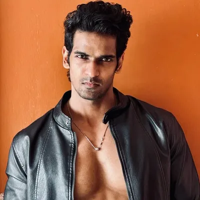 Hoque Hawk profile