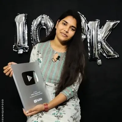 Rakhi'suniquefood profile