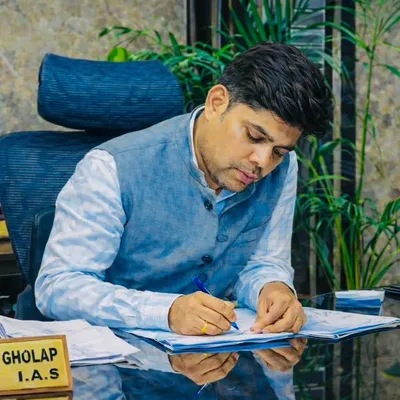 Ramesh Gholap IAS profile