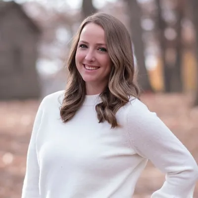 Rebecca | R&R at home profile