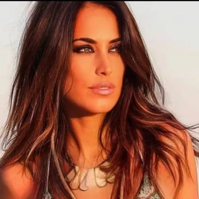 Raquel Lozano profile