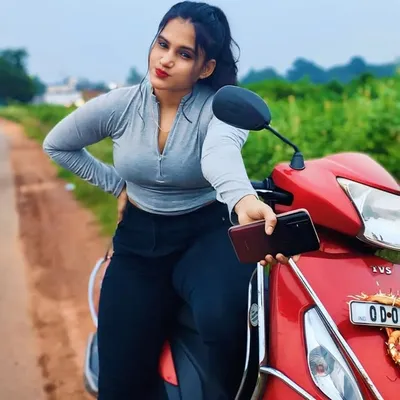 Rashu_d_moon profile