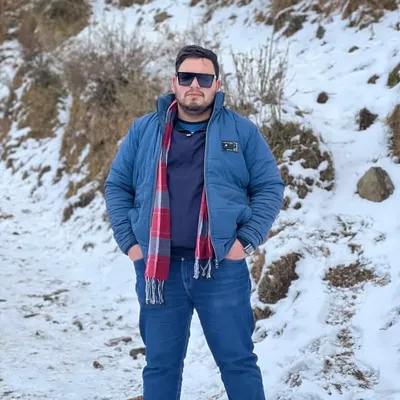 रैशु रैना 💙 profile