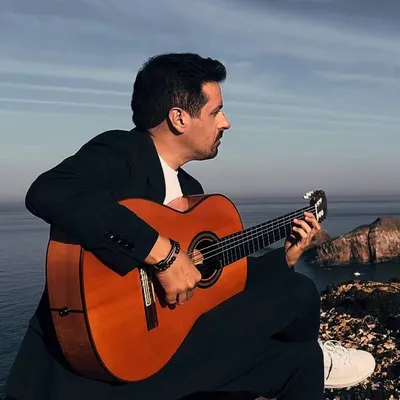 Raul Olivar profile