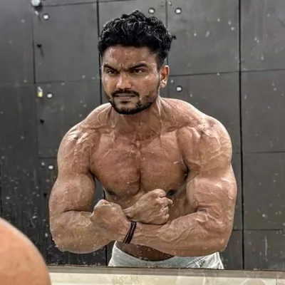 Ravi Chauhan profile