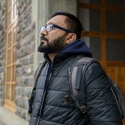 Swapnil Ray 🔹Songwriter | Photographer | Visual designer profile