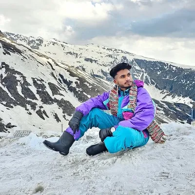 ritesh ___(🔥) profile