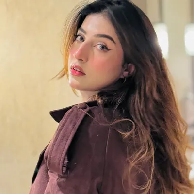 AQSA KHAN profile