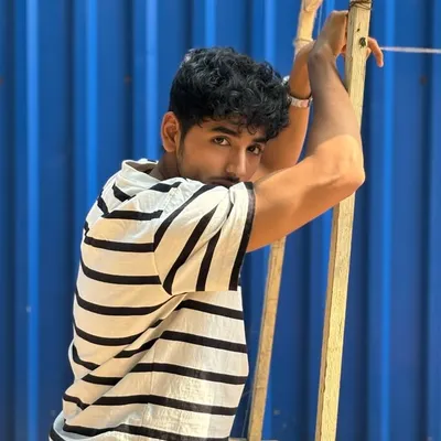 Divesh profile