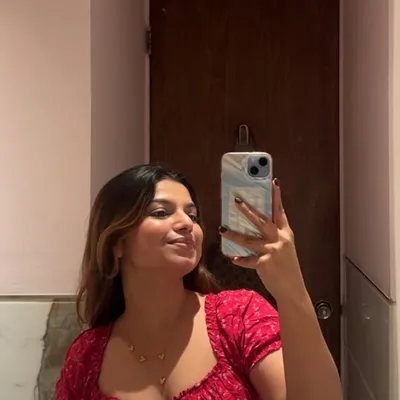 Shivanii Khamkar | reasons for my tummy fat | content creator profile