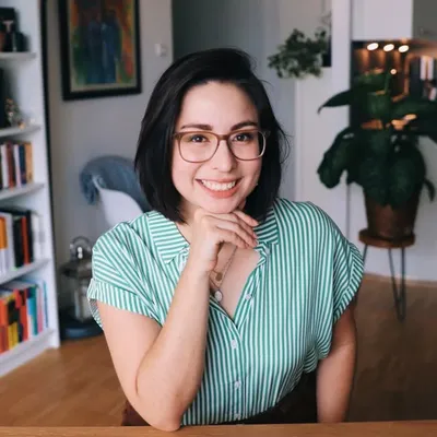 Rebecca Elizabeth profile