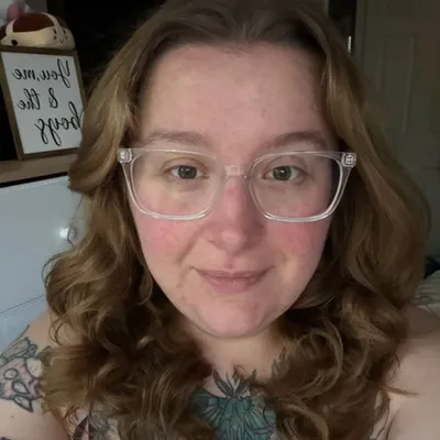 ๐ค Rebecca Munday ๐ profile