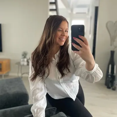 REBECCA LUNDGREN profile