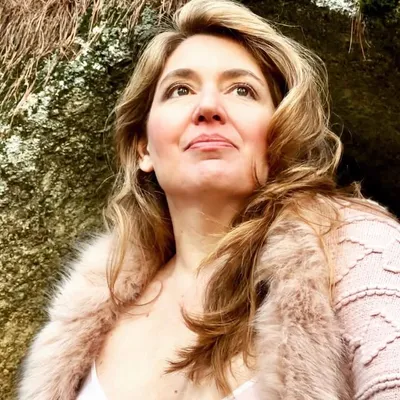 Rebecca Tsaros Dickson profile
