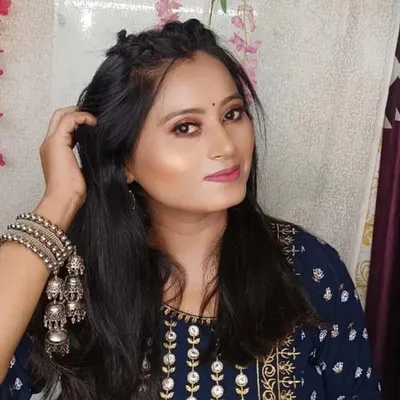 Reena Makeover profile