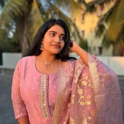 Reeni Padmaja profile