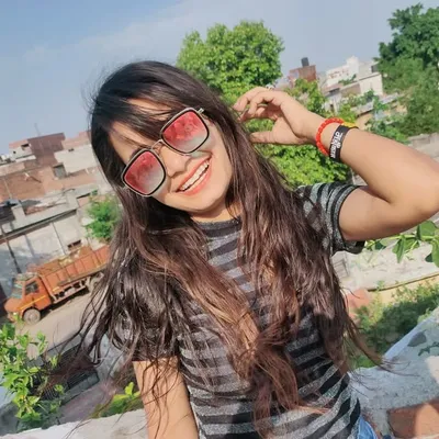 miss Thakur profile