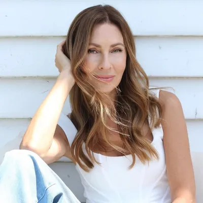 Regina Weis profile