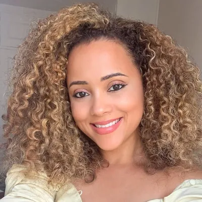 Carol Regina |Content Creator profile